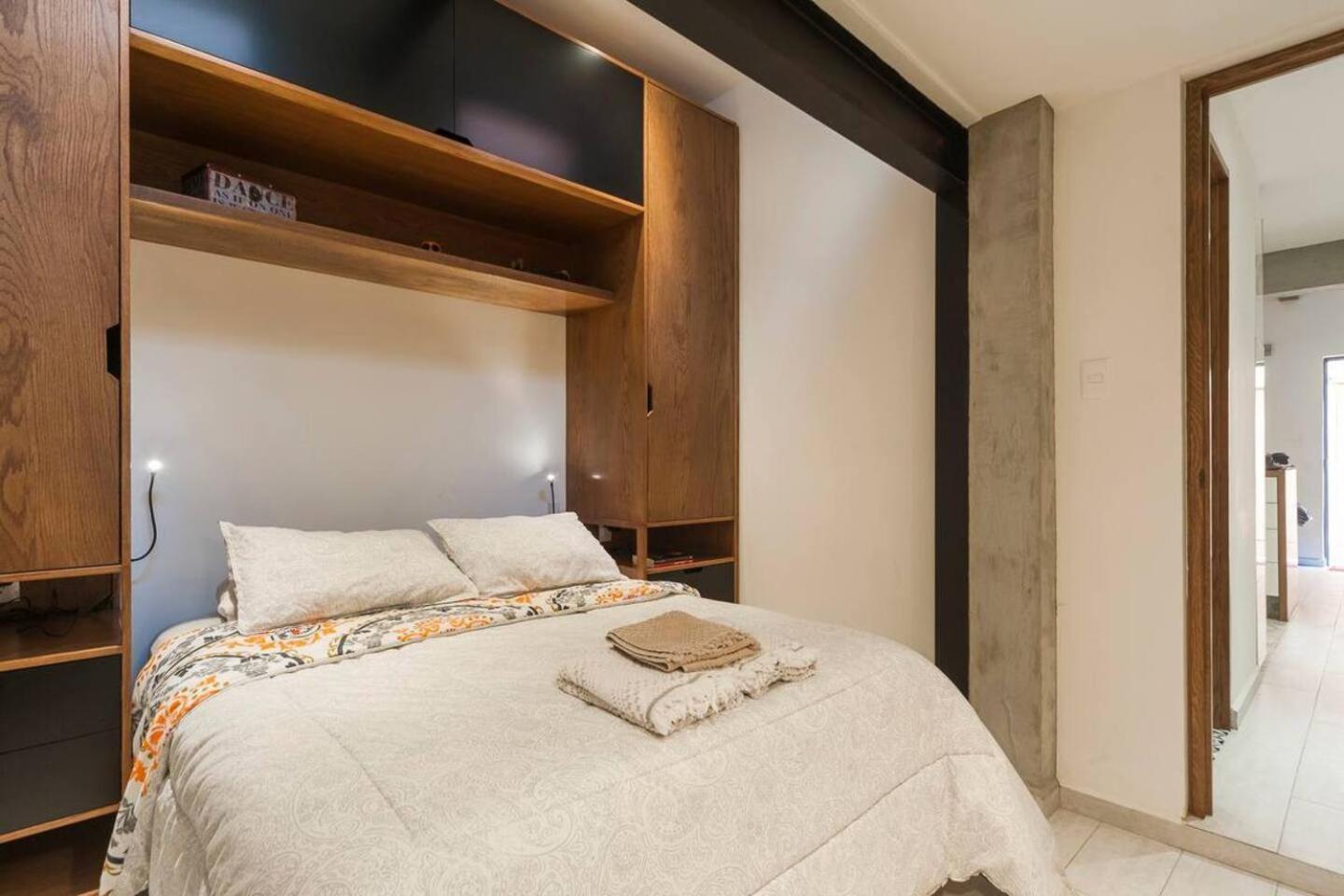 Apartment Vicente Suarez 24